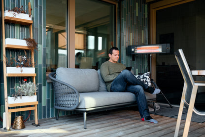 ecoQ Sole 2000 Infrarotstrahler für drinnen und draussen mit 2000 Watt Leistung und Fernbedienung.