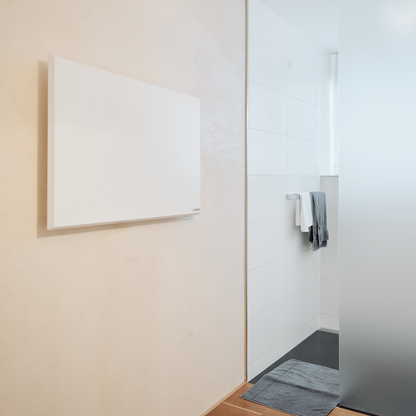 ecoheat Classic-T 700 Infrarotpanel in Metall für Wandmontage, ultra-flach und mit Funk-Empfänger, 700 Watt Heizleistung.