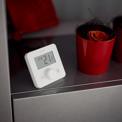 ecoheat Sensus: Die ideale Ergänzung zu ecoheat Paneelen – für intelligente, kabellose und punktgenaue Temperaturregelung mit Komfortfunktion.