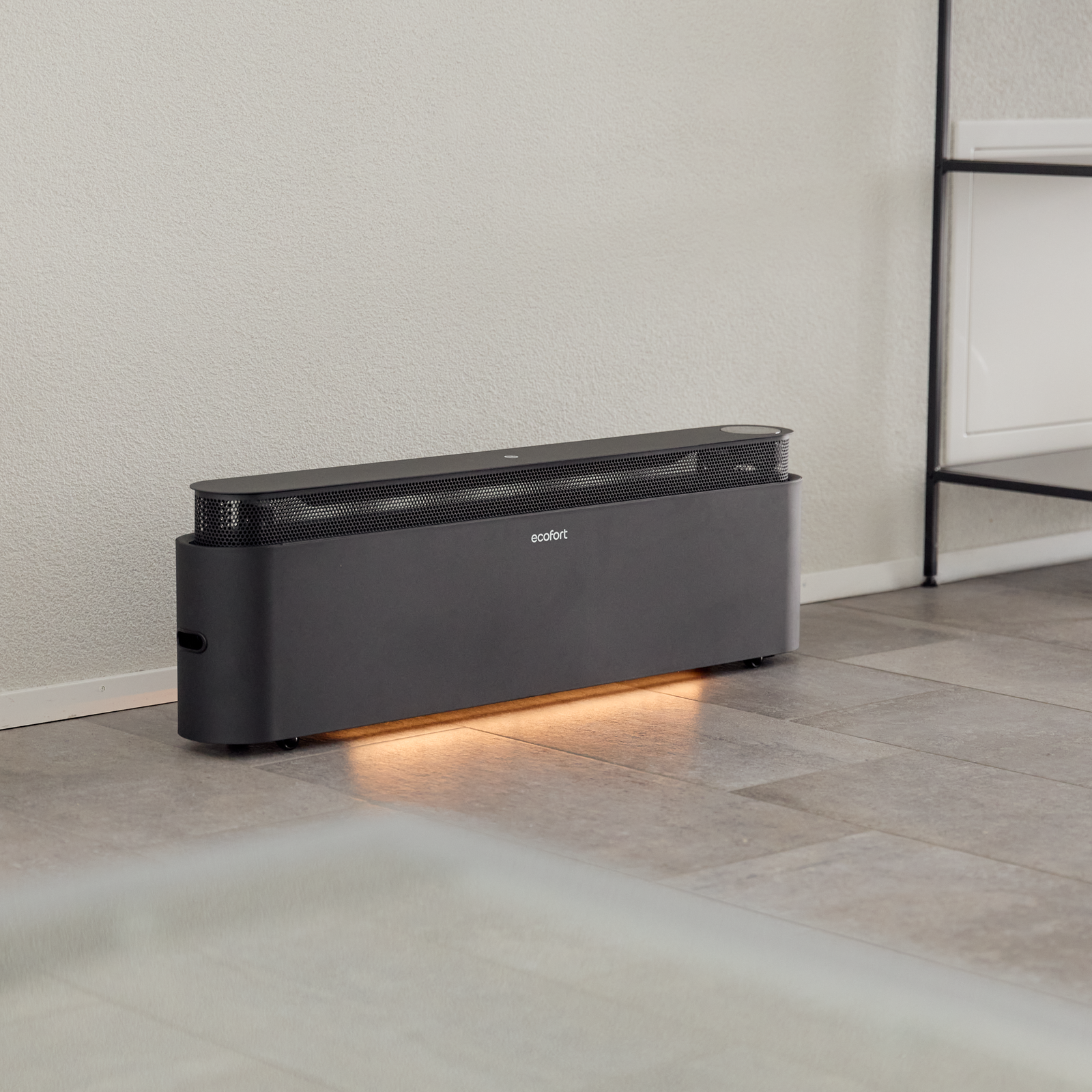ecoQ HeatUp Monolith 2200 – elegantes Heizsystem, das sich unauffällig in jedes Raumkonzept integriert und sichtbar Premium ist