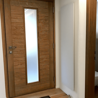 ZenSwiss Deluxe Infrarotheizung, 570W, elegantes Design, flach, aus Sicherheitsglas, montierbar an Wand oder Decke.