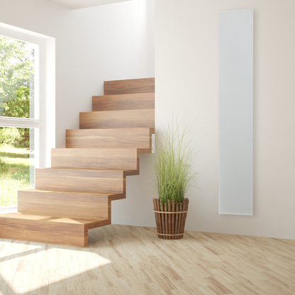 Niedrigenergie-Infrarotheizung 400W von ZenSwiss in elegantem, zeitlosem Design, an der Wand montiert.